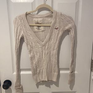 Hollister cardigan size small